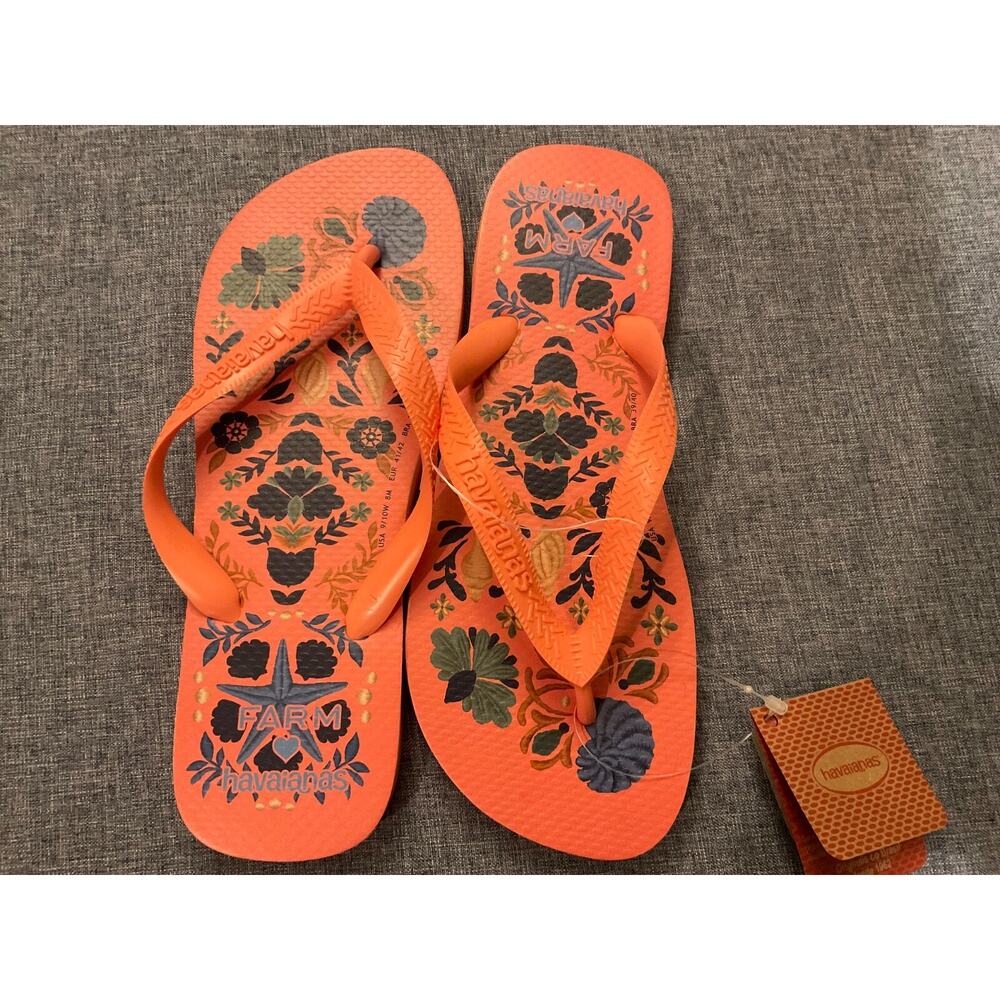 Havaianas + Farm Rio Collab Seashell Tapestry Flip Flops in Peach Rose Sz 9/10